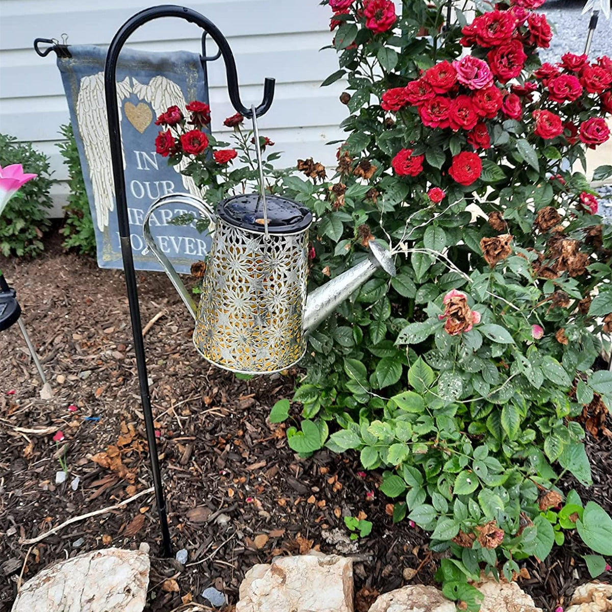 Solar Watering Can Lights,Large Retro Metal Hanging Solar Lights Outdoor Waterproof, Birthday Gifts for Women Mom Grandma Garden Decor Yard Light LED Decoration Outside for Porch Lawn Patio