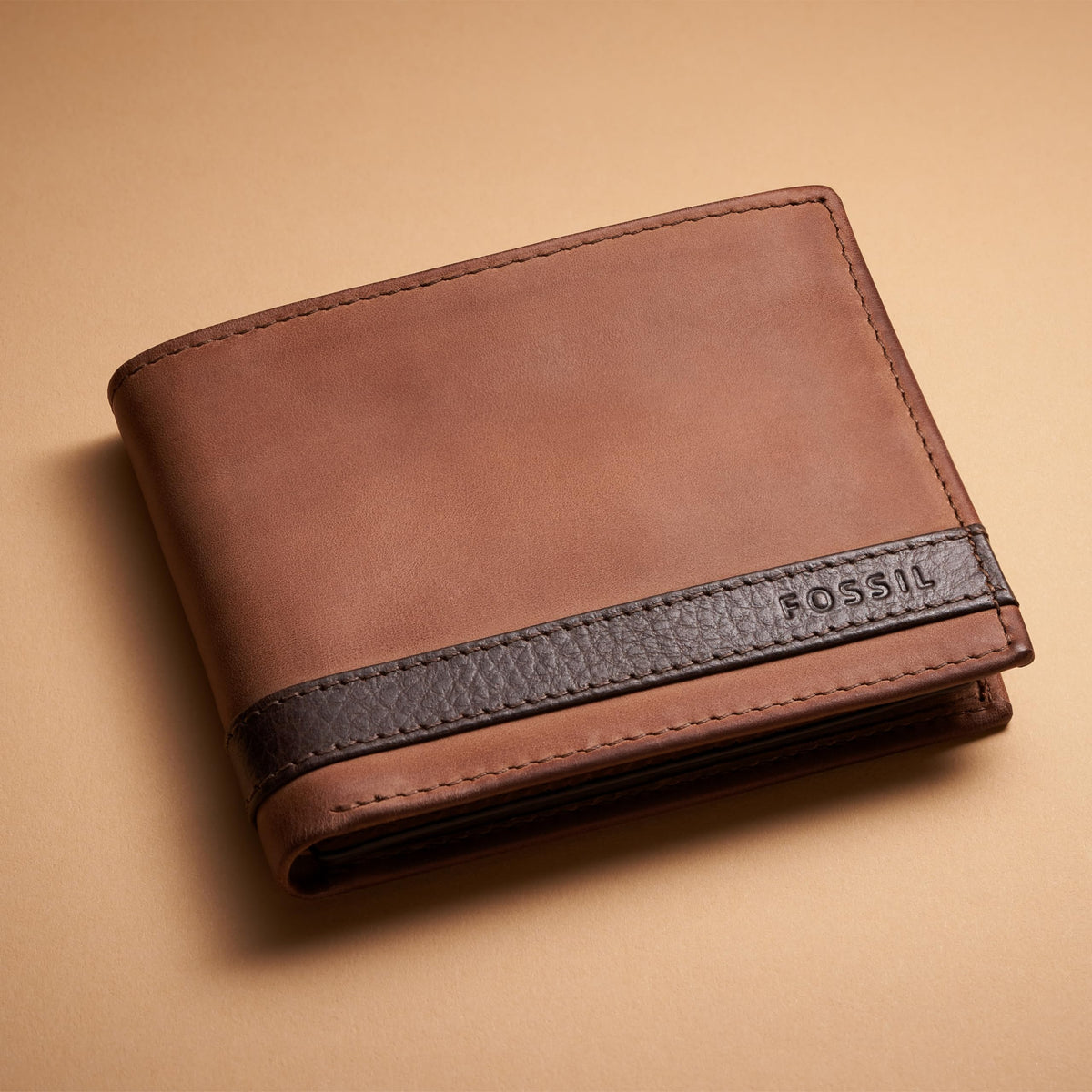 Fossil Men's Quinn Leather Bifold with Flip ID Wallet, Men's Leather Wallet, Brown