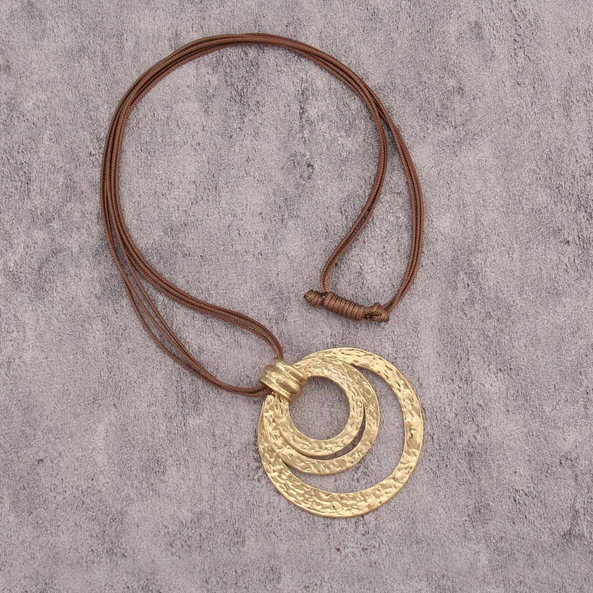 Bjesinmo Vintage Necklace for Women Long Leather Chain Necklace with Large Round Ring Statement Necklaces Hippie Jewelry