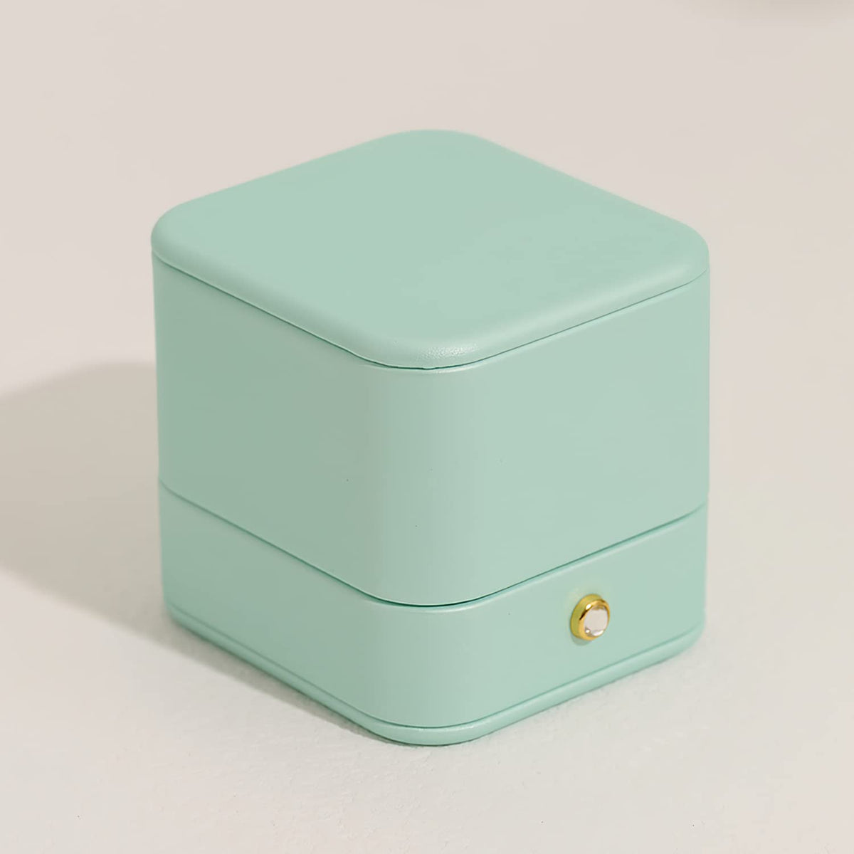 Oirlv Gorgeous Mint Green Ring Box Leather Engagement Ring Case Jewelry Gift Box for Wedding Proposal Velvet Interior