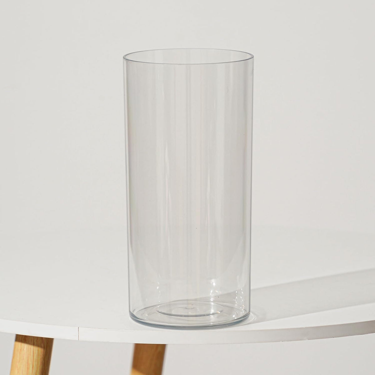 RosPynn Flower Vase Acrylic Cylinder,7.86" Tall Clear Vase for Centerpieces,Wedding Decorative,Home Décor, Non Breakable Plastic, 3.94" x 7.86" Tall Round - Clear