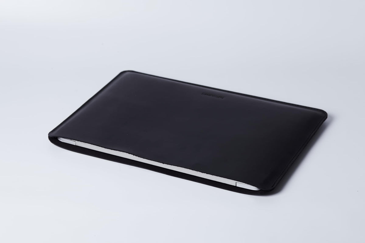 Black Leather Laptop Case Made for 15in MacBook Air Sleeve - Carrying Protective Sleeves Compatible with MacBook Air 15" M2 M3 M4 A2941 А3114 A3241 2022 2023 2024 2025, Genuine Vintage Leather, Black
