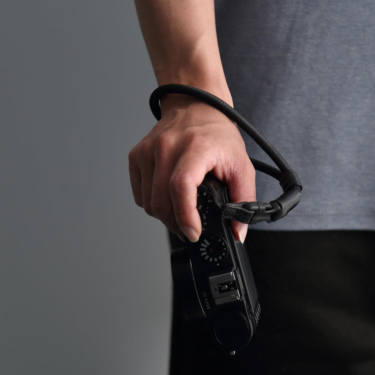 DBZZ Camera Leather Shoulder Neck Strap Wrist Dual-purpose with Quick Release Buckles For Fuji For Nikon For DSLR/SLR Cameras (wristband-black)