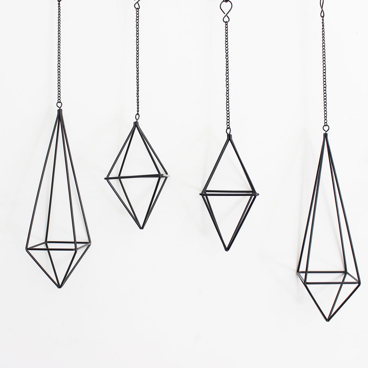 libproqia 4 Pcs Hanging Air Plants Holders Black Himmeli Large Geometric Tillandsia Air Plant Planter Hangers Airplants Display Wire Frame with Chains Wall Metal 2 Size