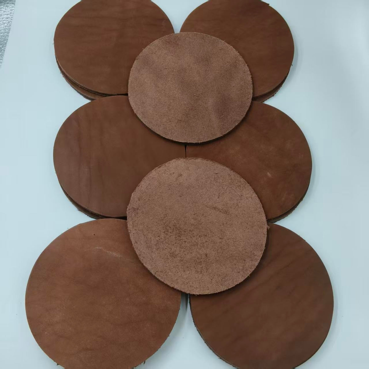 YiJiaXiang 120mm diameterRound Sliced Genuine Leather, 3-5mm Thick Natural Leather, Suitable for Stamping pad Leather Cutting Pieces, Coaster Making Process (Coffee Color 20 Pieces)