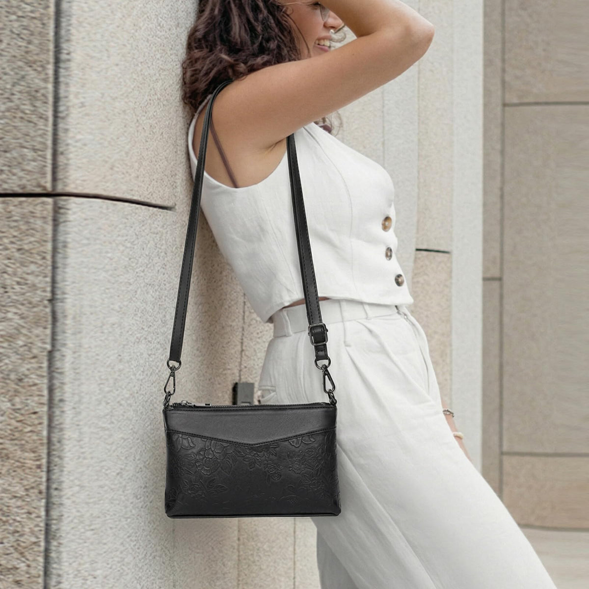 GAEKEAO Small Crossbody Bag for Women Vegan Leather Wristlet Clutch Wallet Purses Shoulder Bag with Adjustable Strap