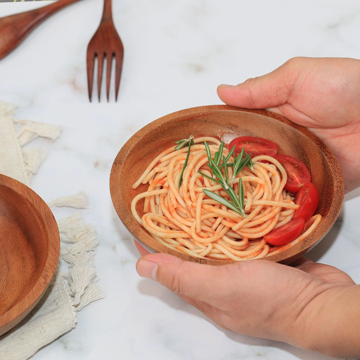 MeowAroma Acacia Wood Serving Bowls, 6 Inch Handcrafted Wooden Individual Bowls Set of 2 for Food/Soup/Salad/Pasta, Use as Snack Holder Plate for Kitchen and Dining