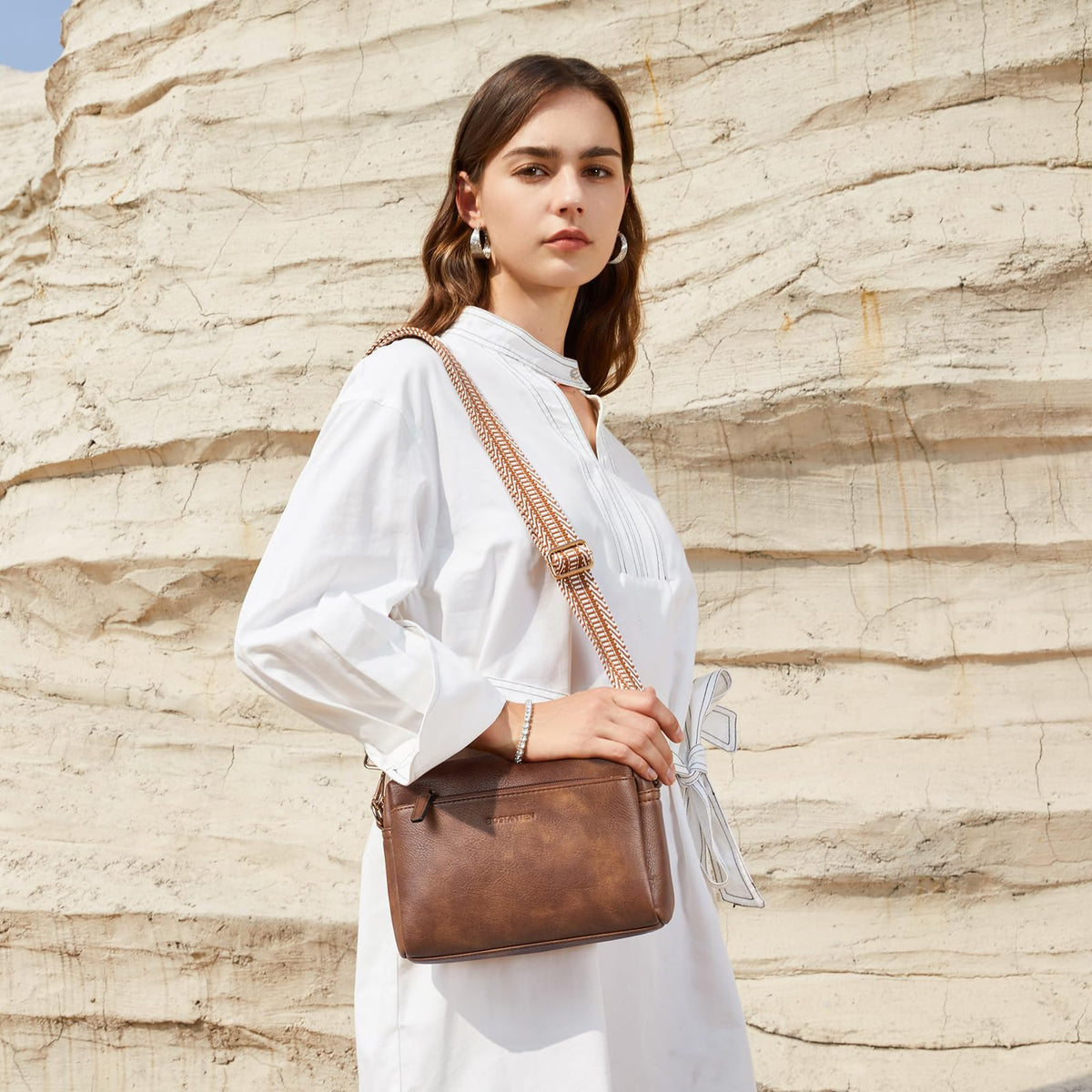 BOSTANTEN Small Crossbody Purse for Women Triple Zip Cell Phone Leather Shoulder Handbag with Wide Guitar Strap Brown