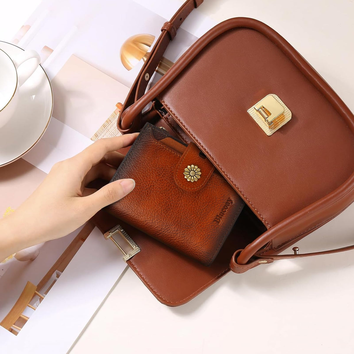Blucoay Wallet Women,RFID Blocking Leather Womens Wallet Bifold Compact Card Holder Small Wallet for Women with Removable ID Window Brown