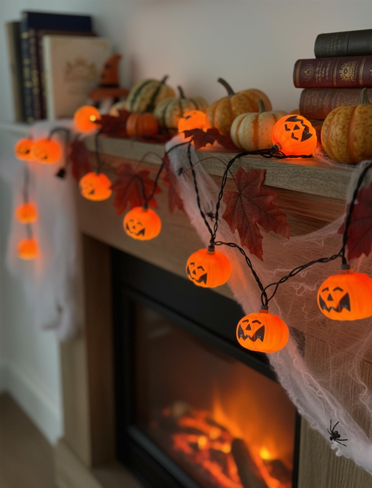 Konictom Halloween Pumpkin String Lights, 10FT, 12 LED Waterproof Bat Lights for Indoor/Outdoor Decorations