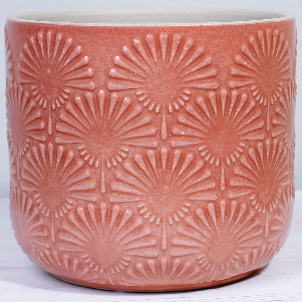 Xiaan Jiaju Boho Embossed Ceramic Flower Pot, 6.7 Inch Modern Planter Pots for Indoor Plants, Bohemian Chic Decorative Glazed Plant Pot with Fanburst Pattern, Coral Blush