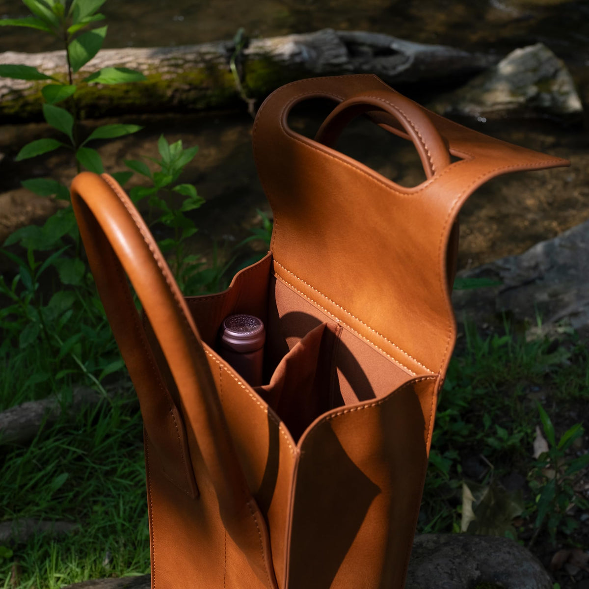 Wine Tote Carrier Bag | 2 Bottle - Vegan Leather, Soft Suede Interior Pouch with Divider - Great for Travel, BYOB, Wine Tastings, Parties, Gifts, Hygge