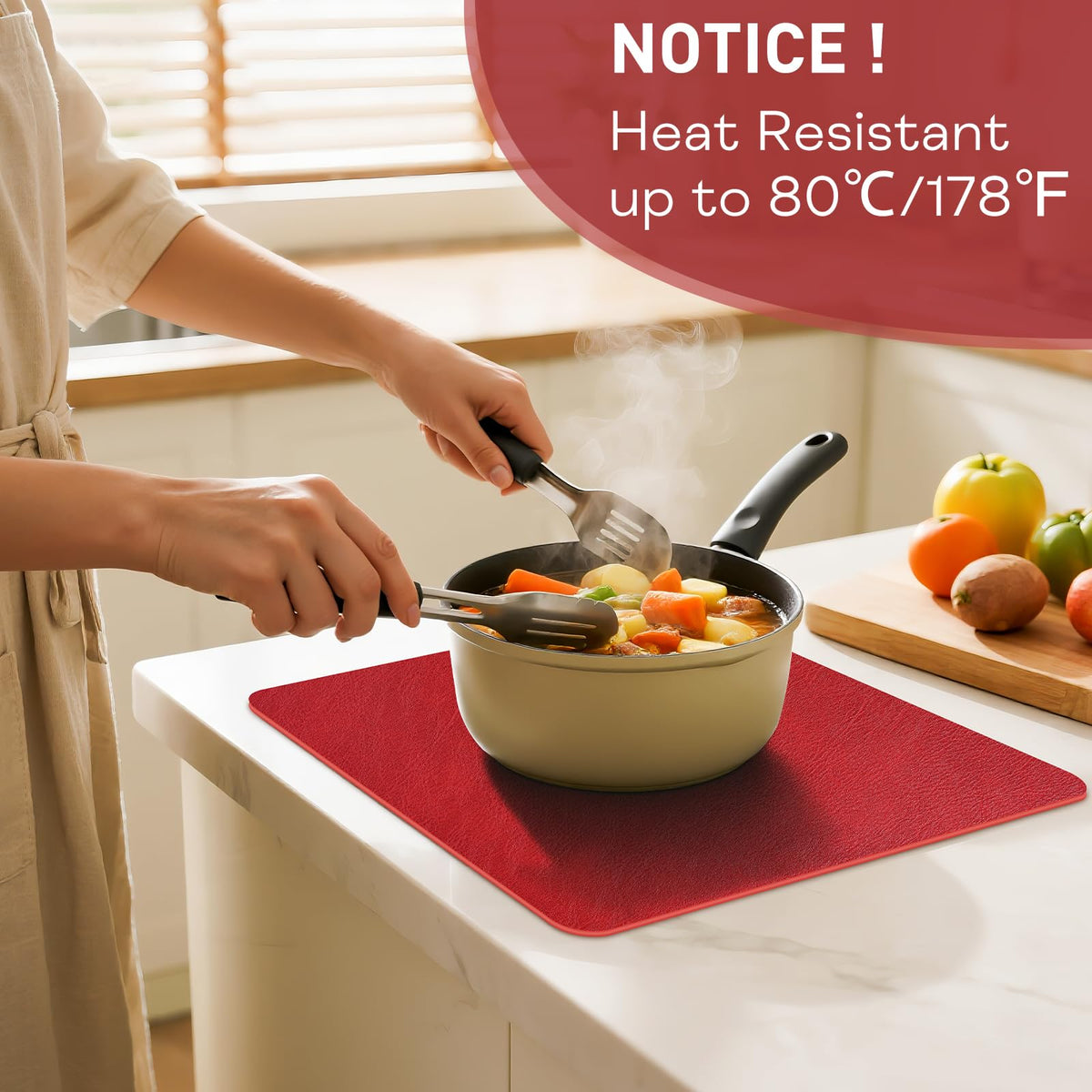 APLKER Faux Leather Placemats Set of 6, Washable Place Mats, Vinyl Placemats Wipeable Waterproof Oil-Proof Heat Resistant PU Table Mats for Dining, Kitchen, Hotel(Red)
