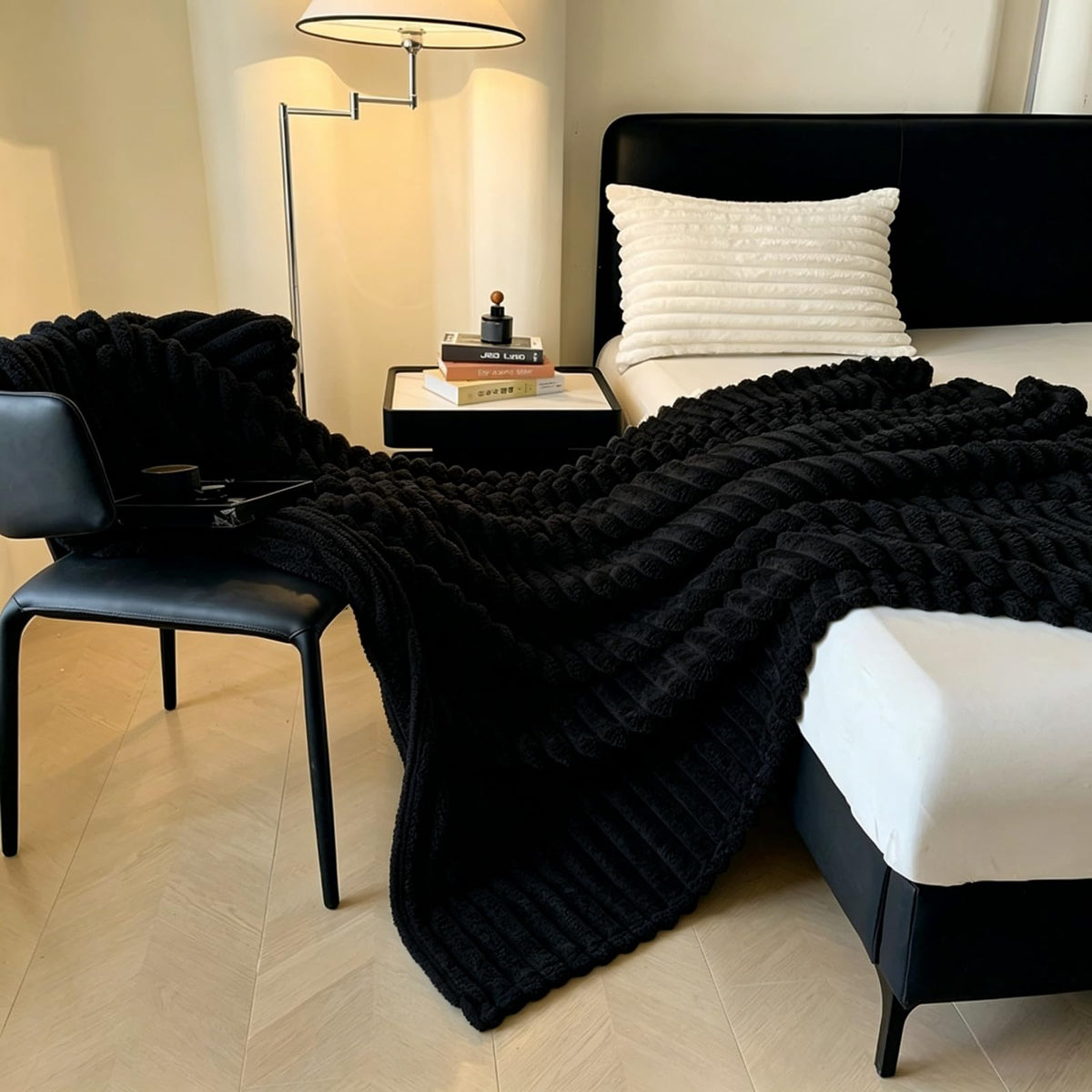 KINET Dark Gray Throw blanketsuitable for use as a Throw, Bed Cover, Sofa Blanket, or Camping Blanket, Perfect for the Office, Sofa, Bed, or Outdoor Camping (1, Black, Full(80inx90in))
