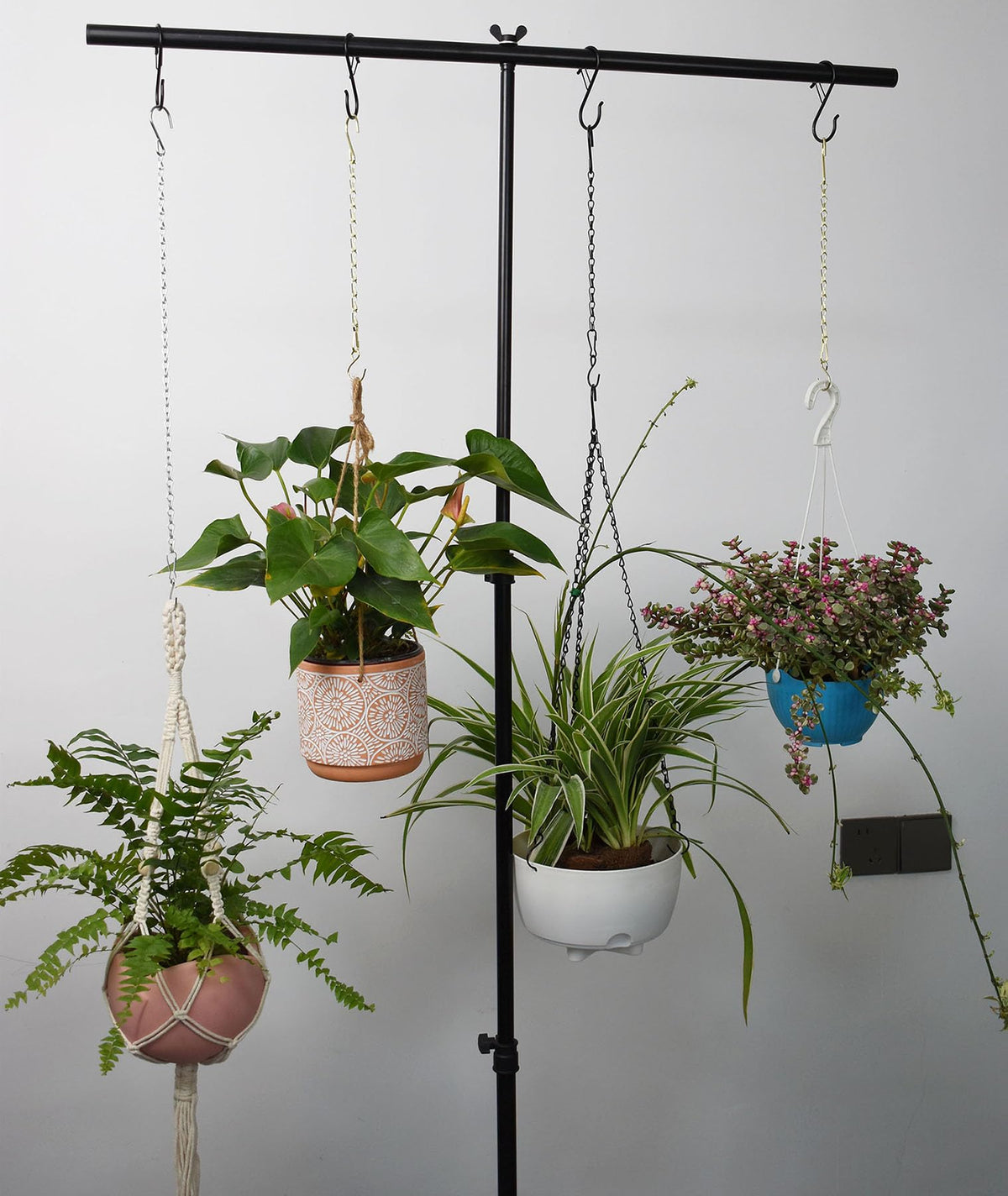 Sersberg Chain for Hanging Plants,11 Inch Black Hanging Chain, Small Hanging Basket Chain Kits with Hooks for Bird Feeder Hanging Basket Extender Porch Wind Chime (Black, 11 Inch-6PCS)