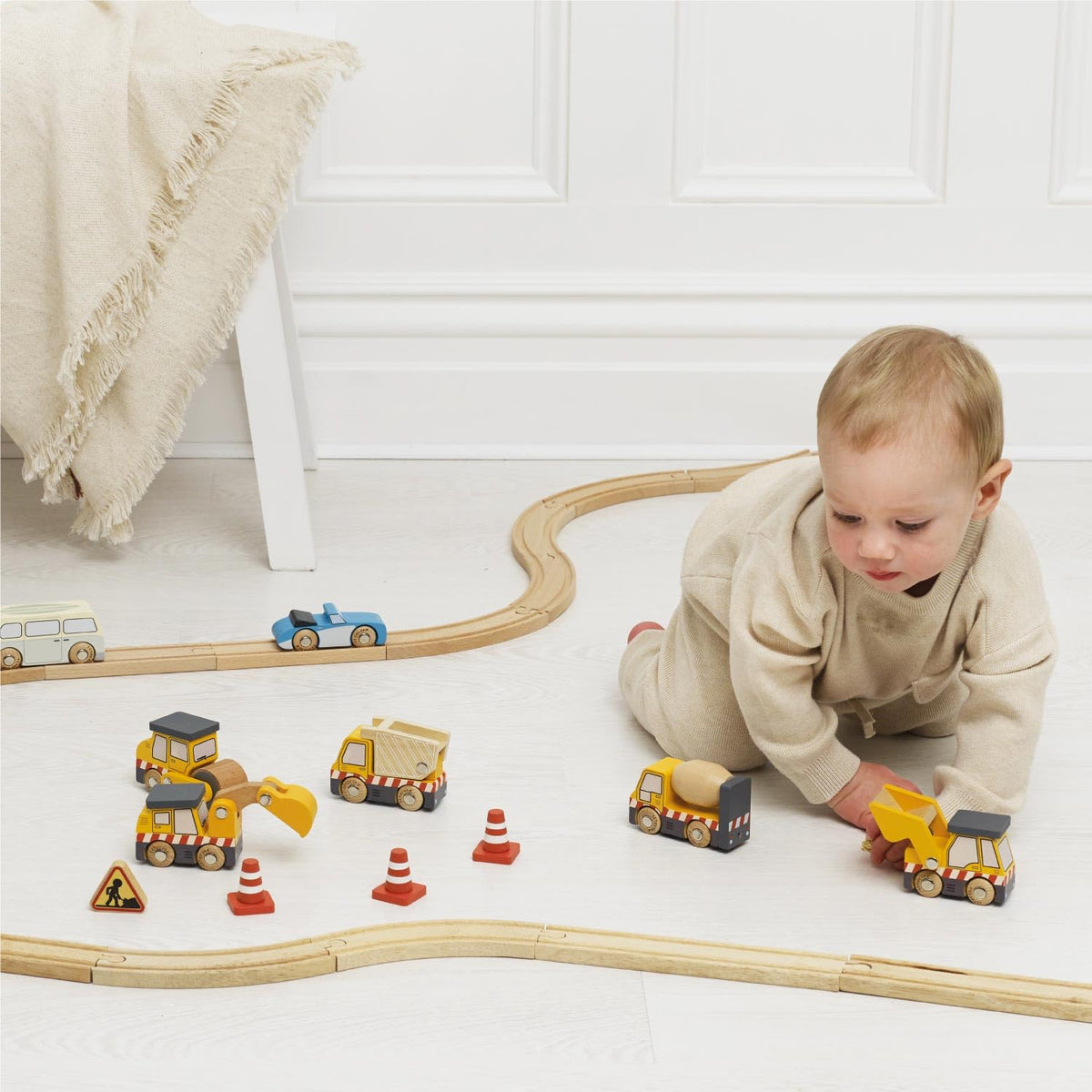 Le Toy Van Wooden Construction Vehicles Set