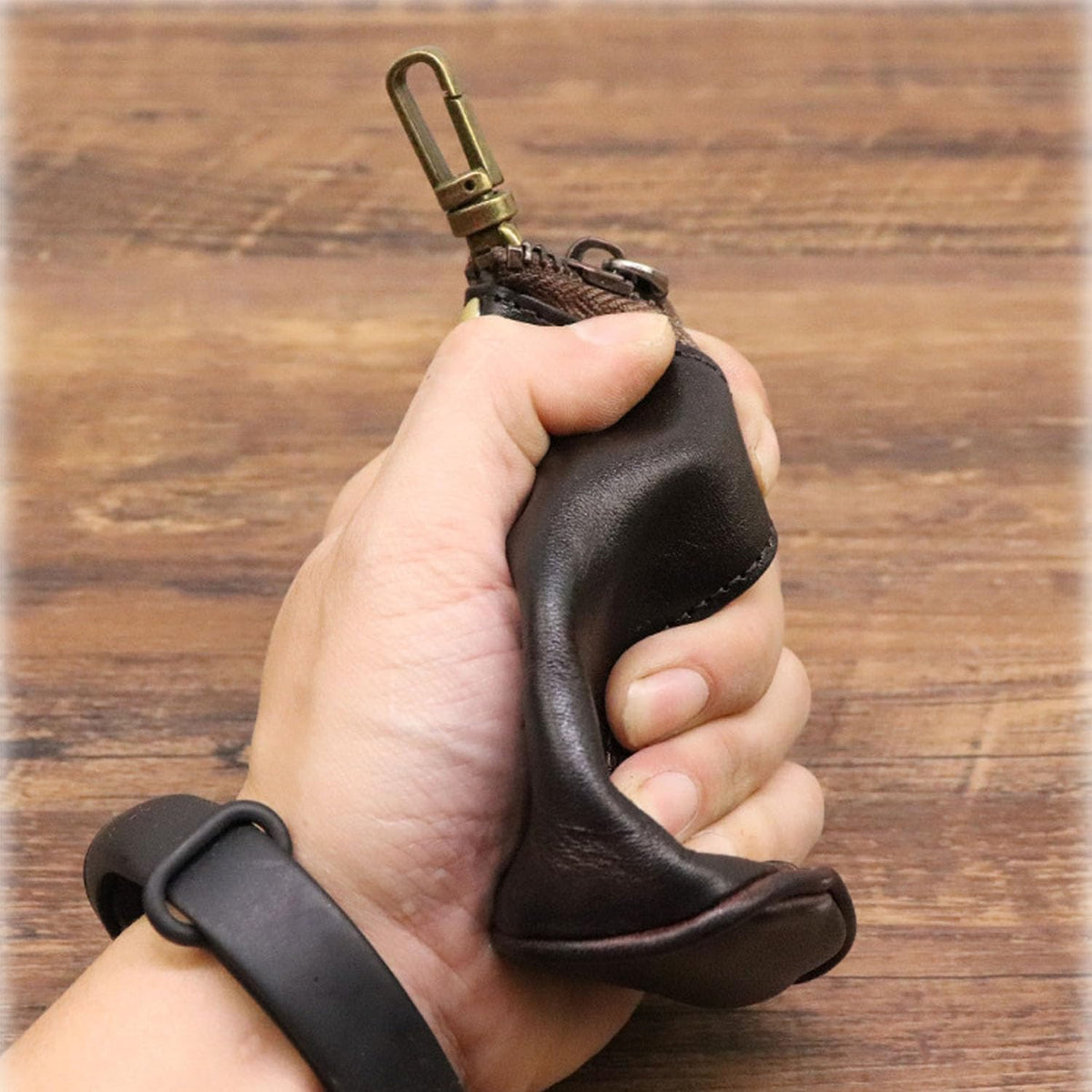 Medieval Leather Key Pouch – EDC Coin Holder for Men, Full-Grain Cowhide Keychain with Belt Hook