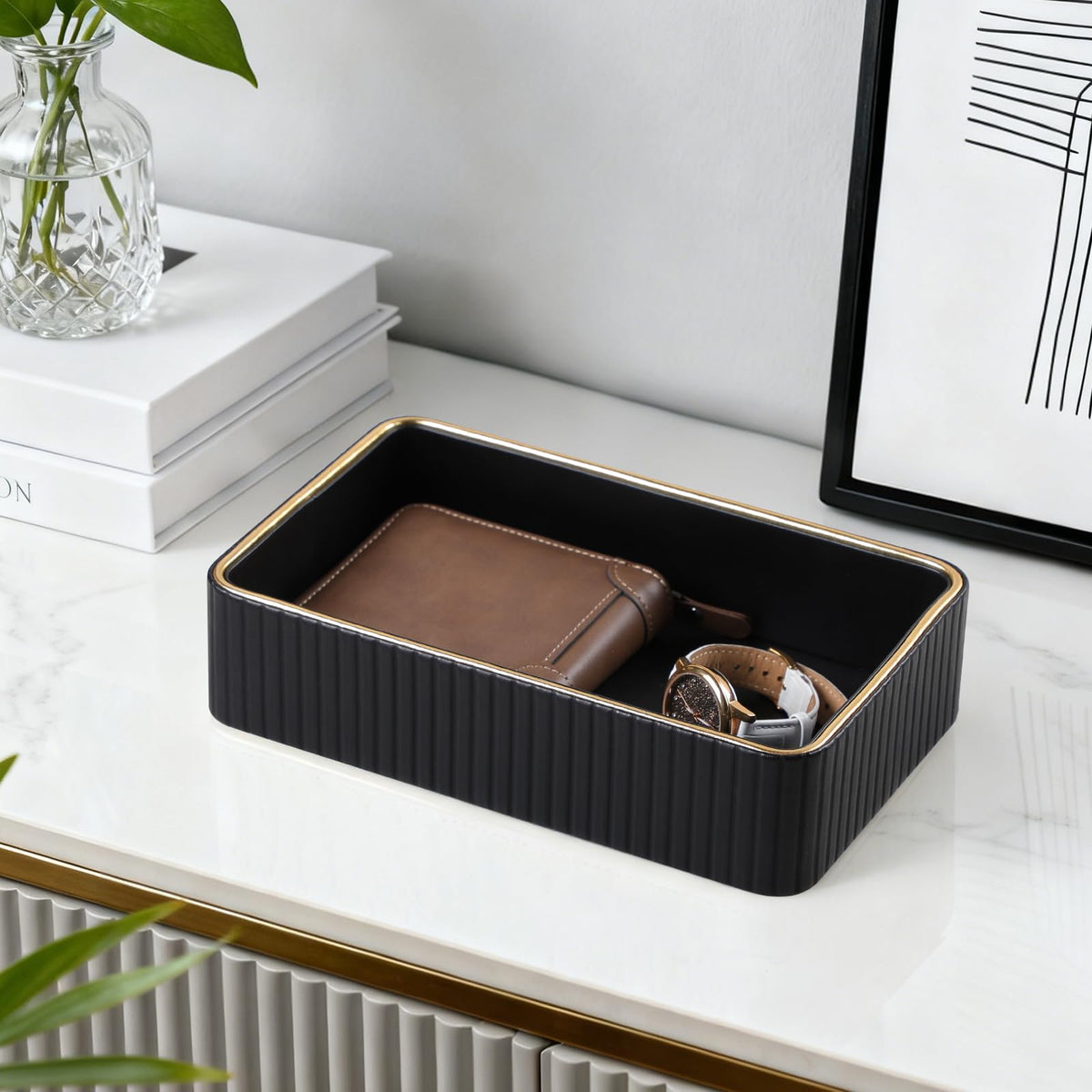 MEIBOOCH Desk Organizer Tray, PU Leather Nightstand Organizer Perfume Valet Tray for Men Women, Decorative Vanity Trays Trinket Dish Key Bowl for Entryway Table (Black, Small)