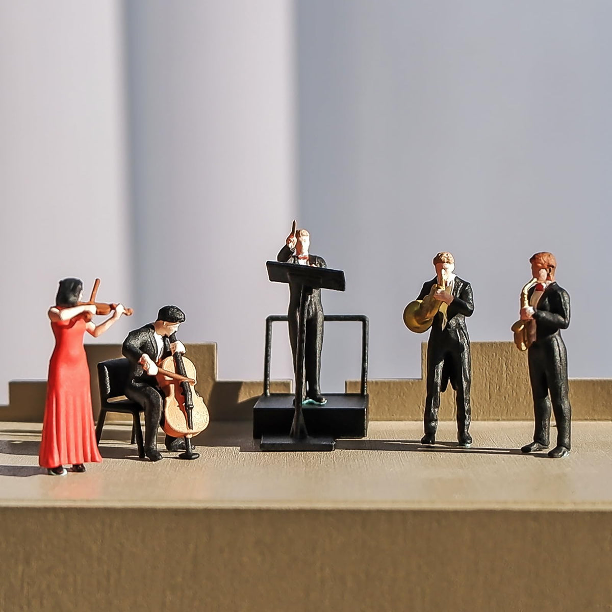 kivcmds Painted Figure 1:64 Scale Mini Model Trains Architectural Plastic People Figures，Five-Piece Symphony Orchestra. Decorative Ornaments for Miniature Scenes