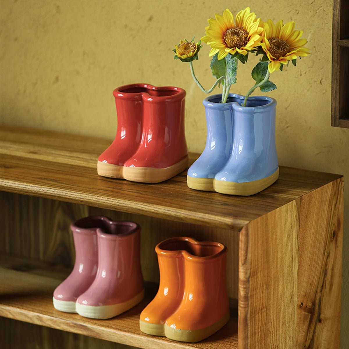 SUZEPER Ceramic Boots Vase, Creative Boots Succulent Planter,Funny Plant Pot for Indoor Outdoor Garden Home Decor(10x13x12cm(4x5x5inch), Orange)