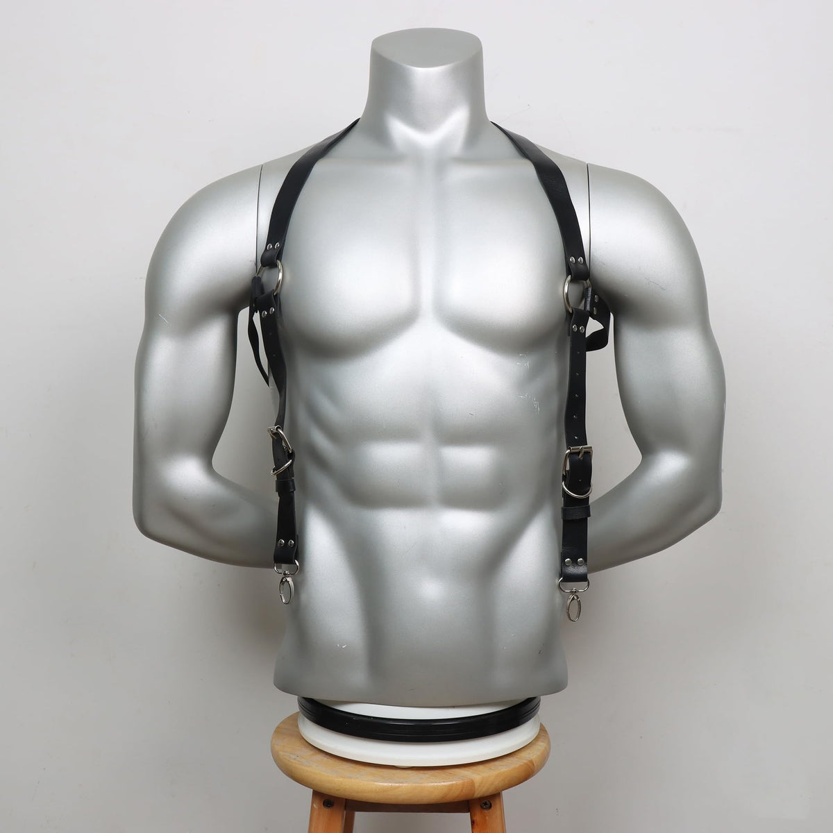 Mens Punk PU Leather Harness Adjustable Chest Body Belt with Buckles Rings Chain Design Adult Roleplay Outfit Clubwear Valentine's Day Festival Party Costume Gift for Men Adults
