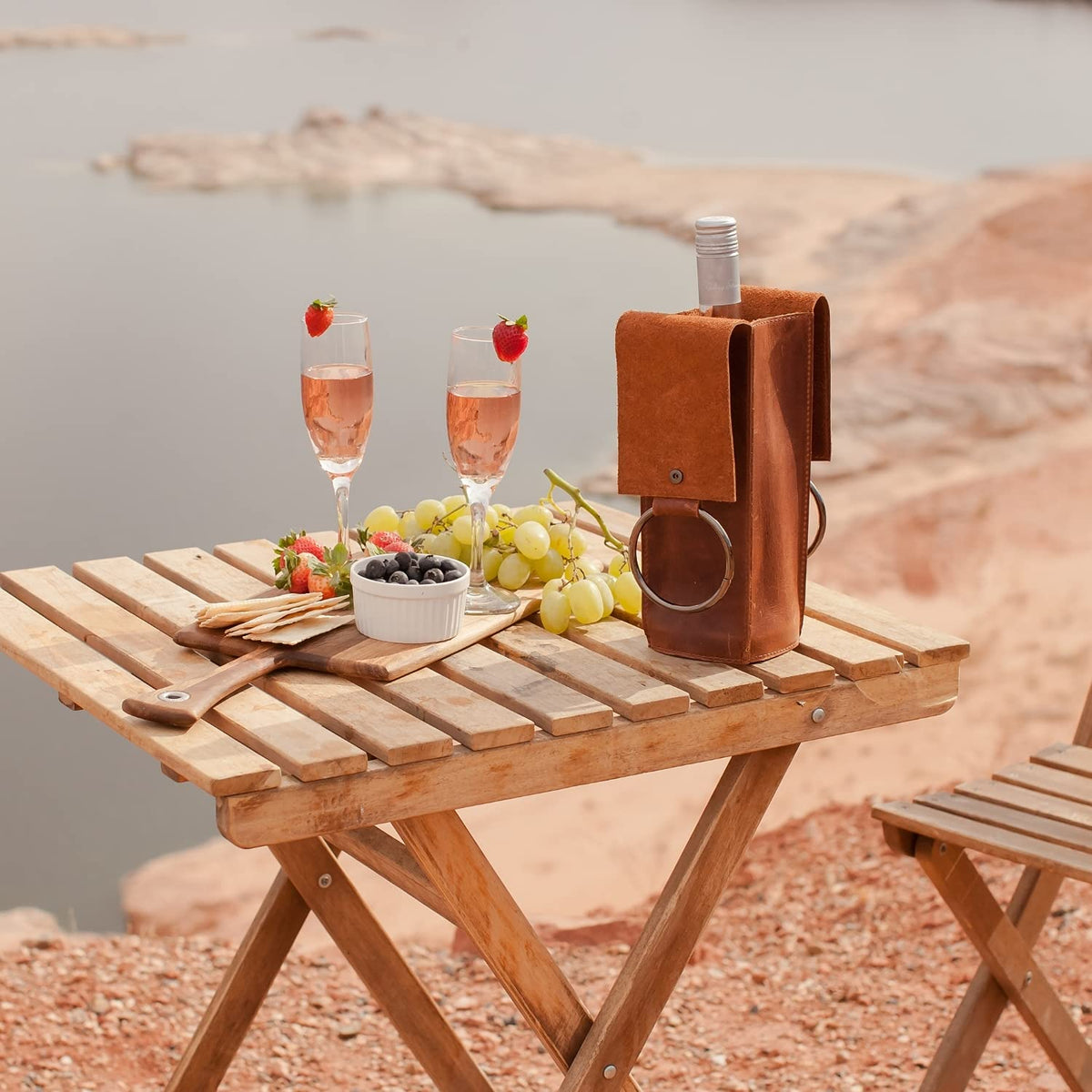 Londo Genuine Leather Wine Bottle Holder – Stylish & Durable Wine Carrier for Travel, Picnics, and Gifting