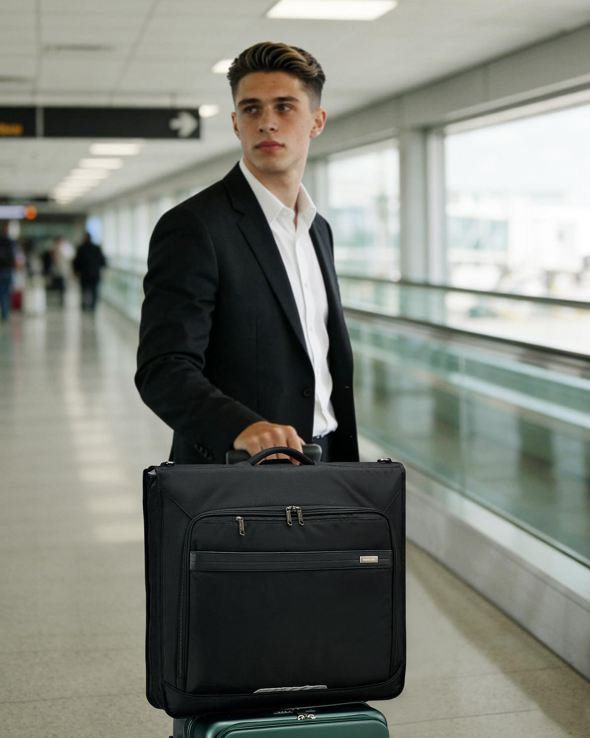Hanke Premium Garment Bags for Travel, Business Travel Suit Bag with Wrinkle-Free System, Fits 4 Suits & 17.3'' Laptop, Carry On Garment Bag with Shoe Compartment, Shoulder Strap, Black