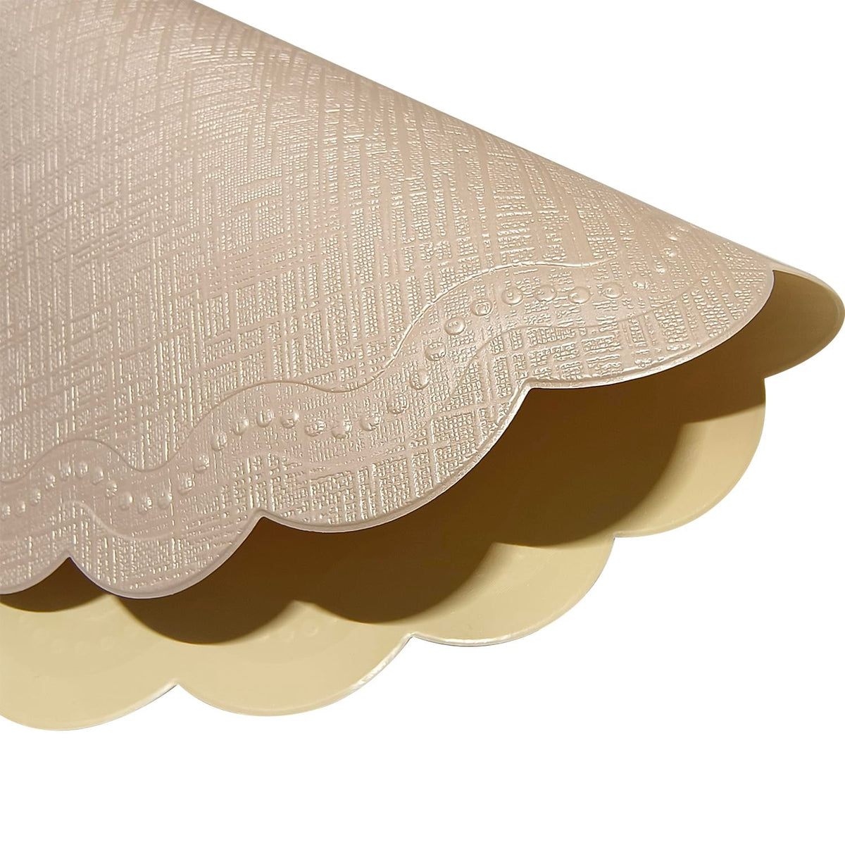 LINSBO Round Placemats Set of 6, 15 Inch Scalloped PU Faux Leather Non-Slip Heat Resistant Table Mats Decor (Light Champagne Gold)