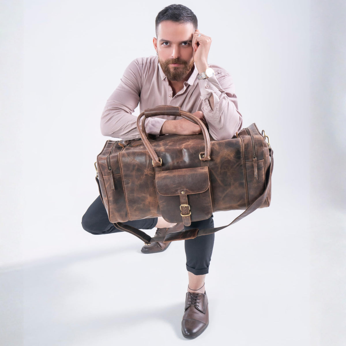 Handmade World Leather Duffle Bag for Men – Full Grain Buffalo Leather Weekender Travel Bag, Large Carry On Overnight Gym Bag, Handmade Rustic Brown Leather Luggage 24 Inch (Crunch Leather)