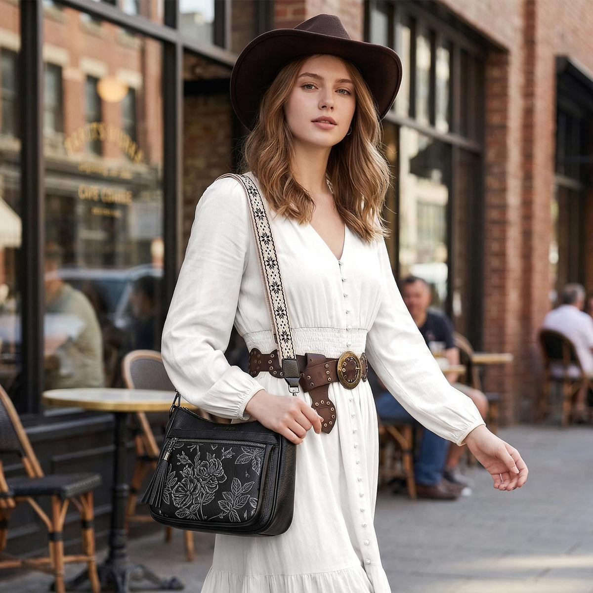 FORUWISH Crossbody Bags for Women, Black Silver Vegan Leather Medium Crossbody Purse, Spacious Daily Travel Shoulder Bag with Boho Strap