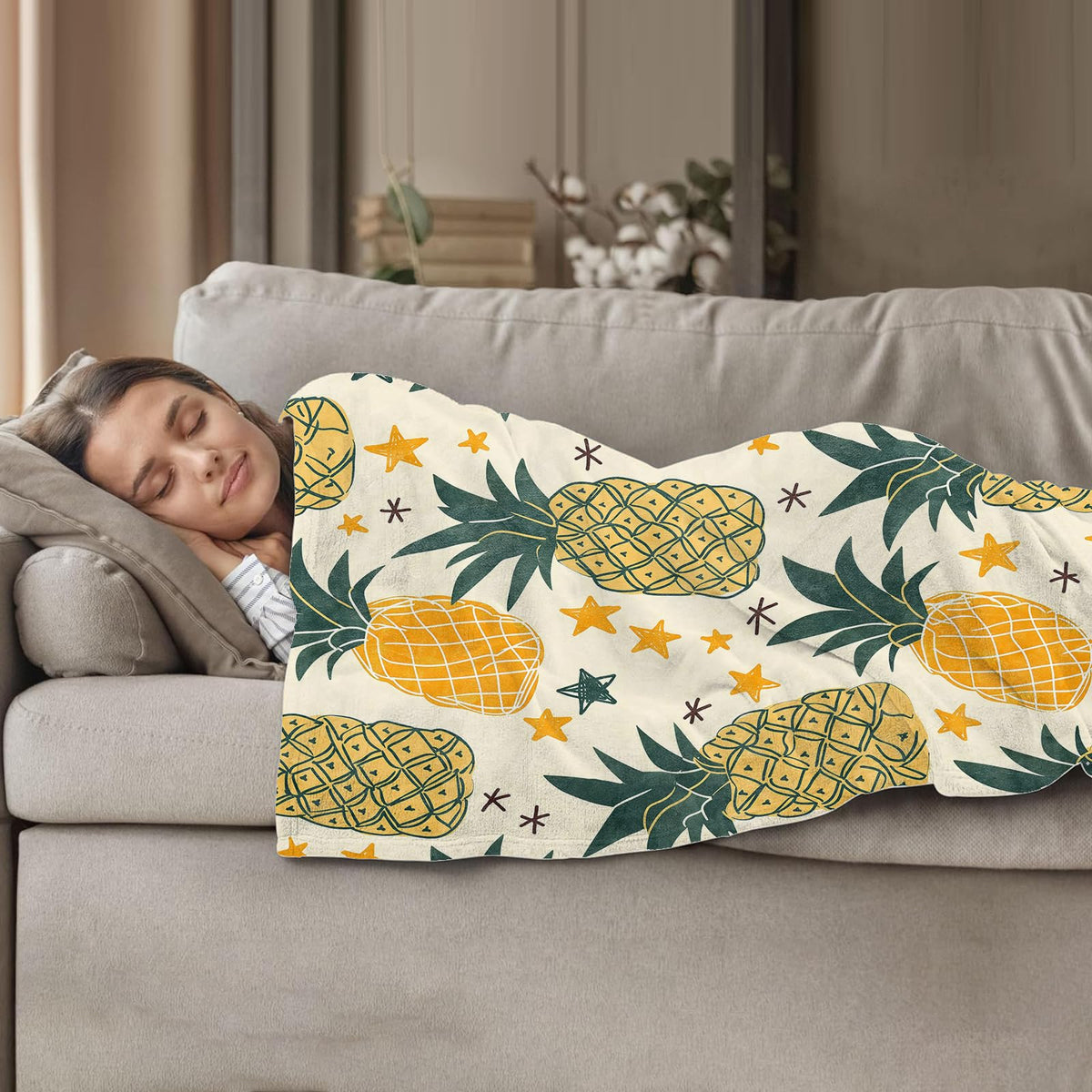 Plistiz Tropical Pineapple Throw Blanket, 50x60 Inch, Summer Beach House Blanket, Flannel Pineapple Pattern Throw