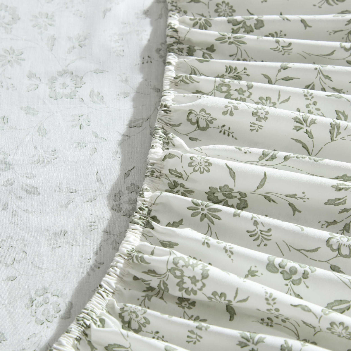 Laura Ashley - King Sheet Set, Crisp & Cool Cotton Percale Bedding with Deep Pockets, Lightweight for Year Round Comfort, Bed Sheets with Matching Pillowcases (Miranda Green)