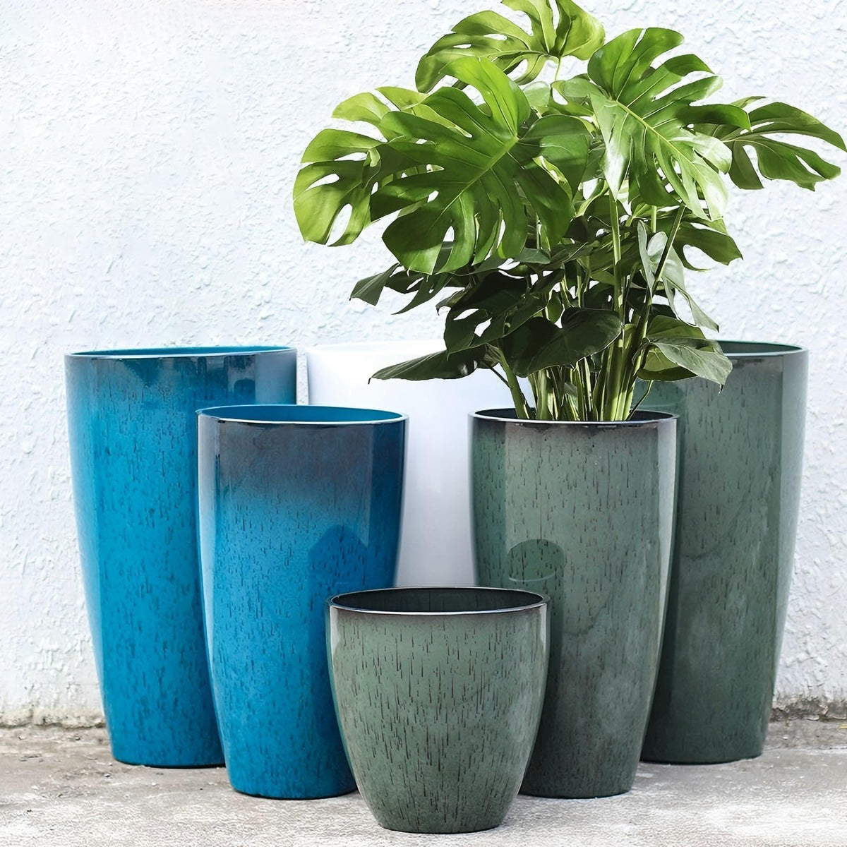 MinCHI257 24,21,11 Inch Large Plastic Planters with Drainage Hole and Saucer - Set of 3 Tall Plant Pots Indoor Flower Pot Tall Round Planters Outdoor Large Tall Planter