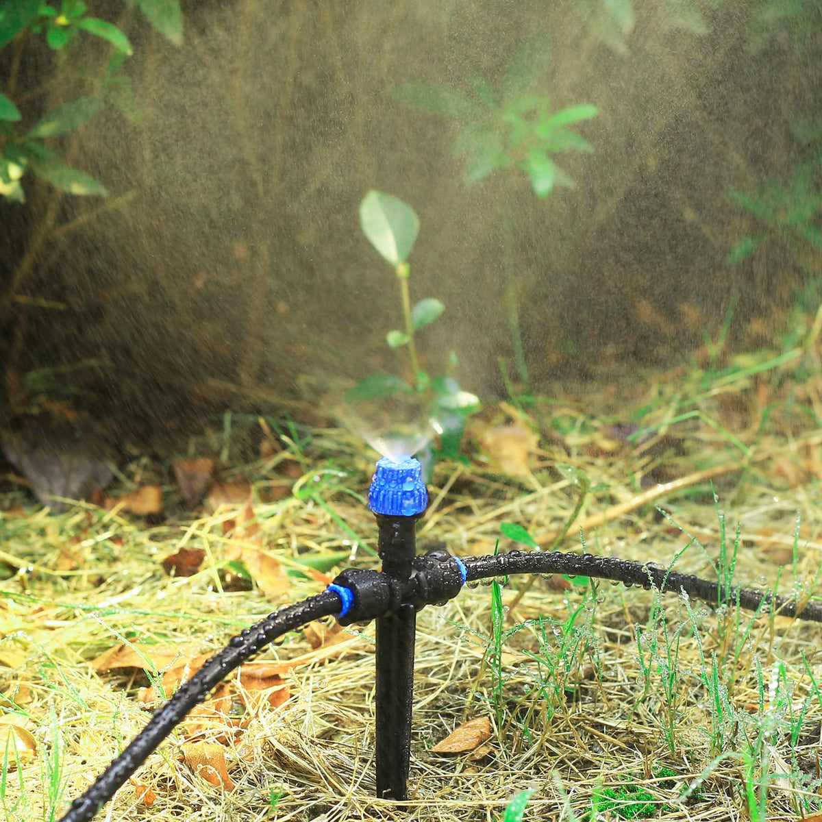 Drip Irrigation Emitters with Adjustable 360 Degree Water Flow Drippers Atomization Sprinker for 1/4 inch Tubing Garden Drippers Sprinker for House Garden Watering System(12pcs-Atomization Sprinker)
