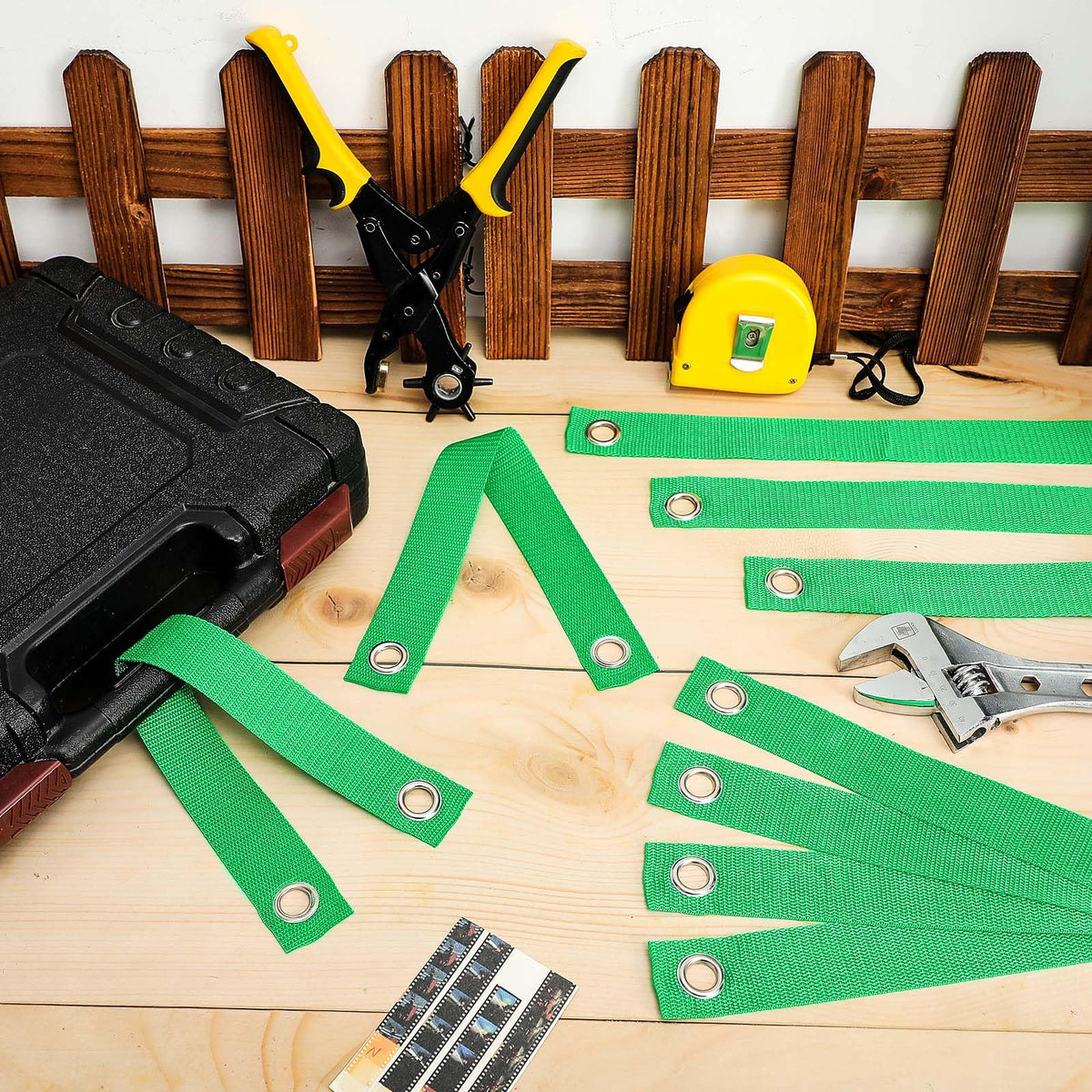 32 Pieces 15.74 Inches Tree Straps for Staking with Grommet Heavy Duty Tree and Plant Supports Stakes for Guying Staking Newly Planted Sapling Straight and Hurricane Protection (Green)
