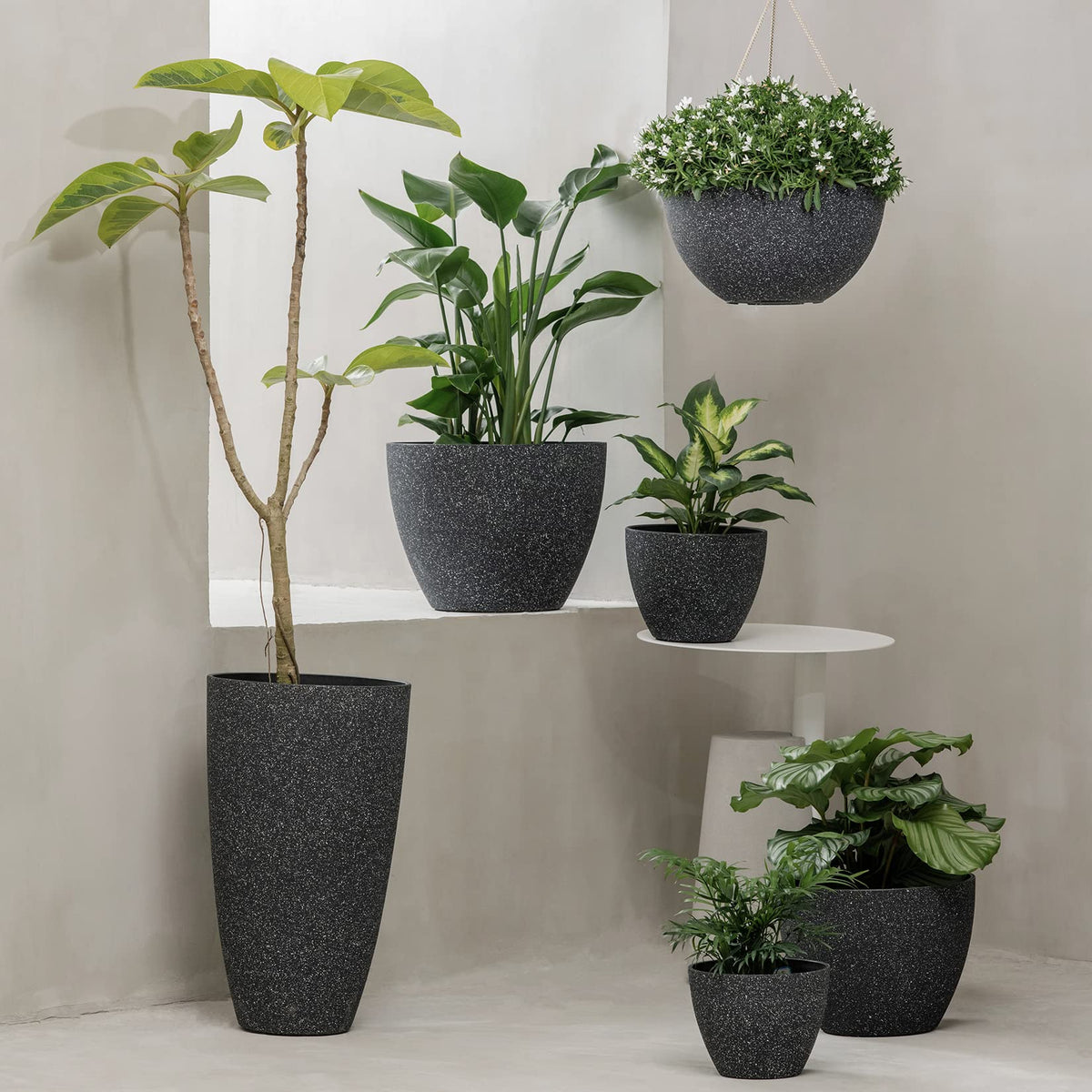 LA JOLIE MUSE Flower Pots Outdoor Garden Planters, Indoor Plant Pots with Drainage Holes, Plastic, Speckled Black, Set 2 (7.5 + 7.5 Inch)
