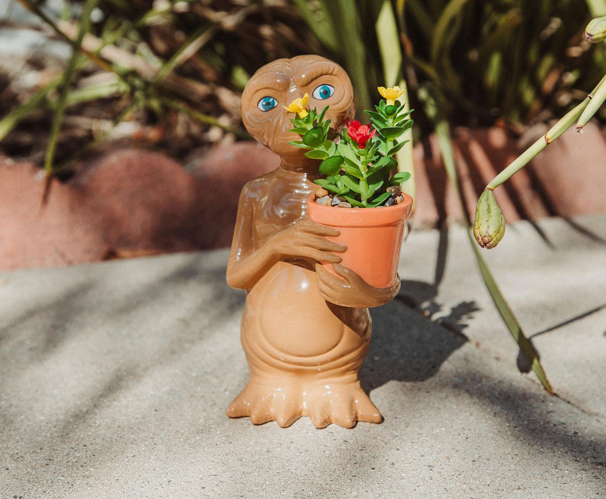 Silver Buffalo E.T. The Extra-Terrestrial 7-Inch Ceramic Planter with Artificial Succulent | | Cute Flower Pot, Faux Indoor Plants