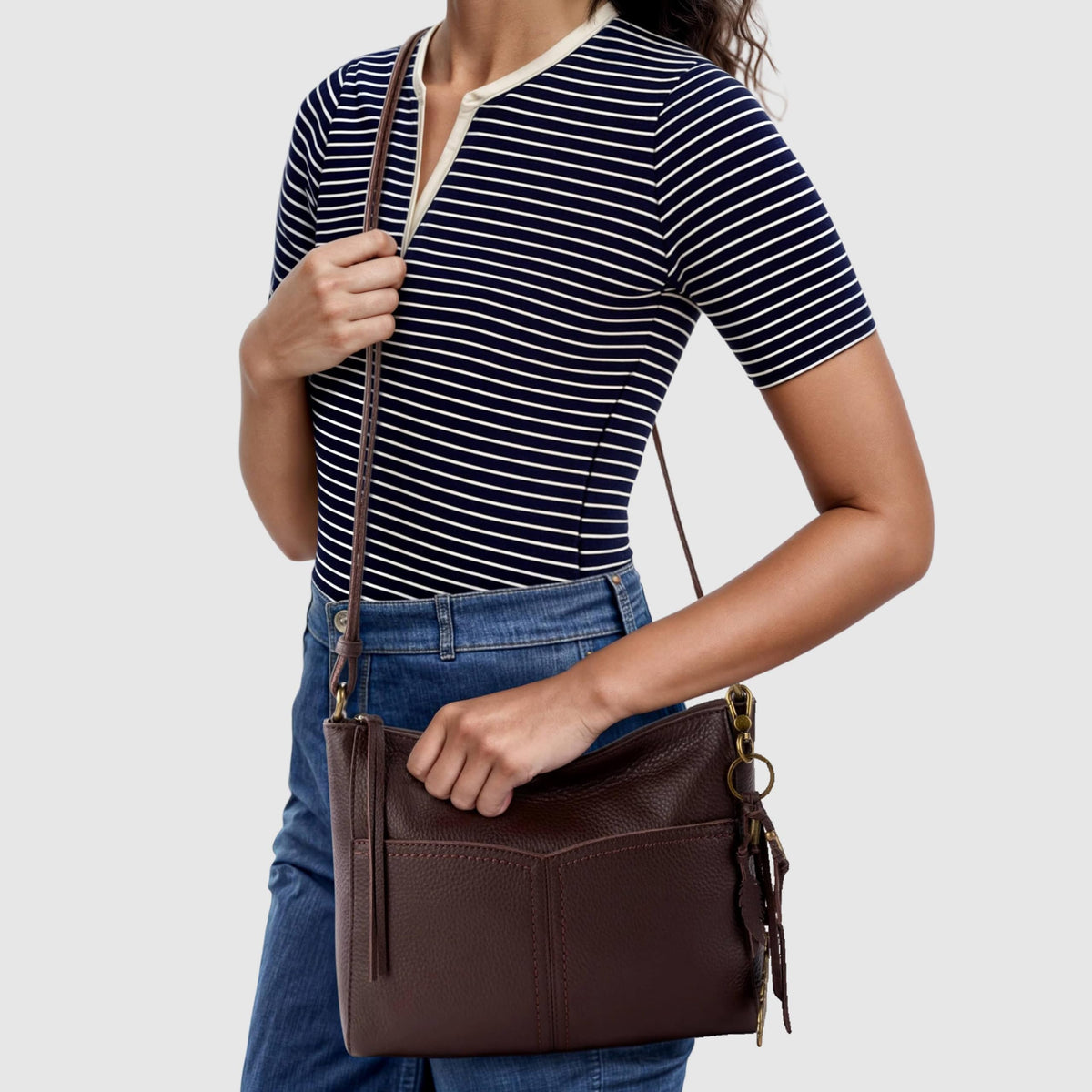 The Sak Womens Alameda Crossbody in Leather, Mahogany, One Size US