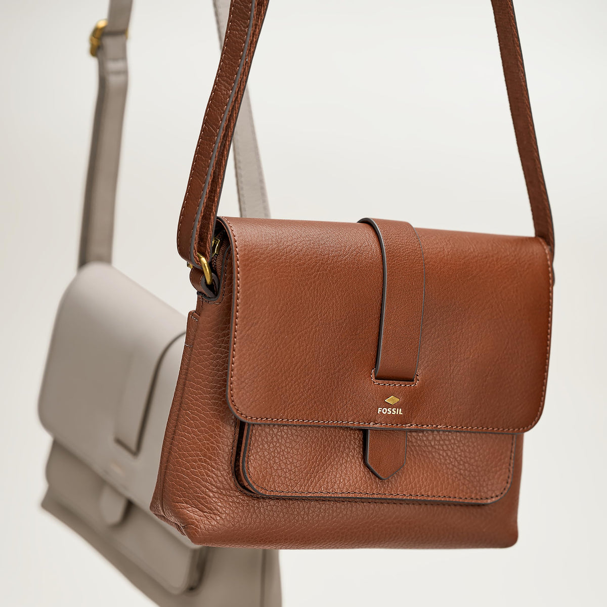 Fossil Women's Kinley Leather Small Crossbody Purse Handbag, Brown (Model: ZB7878200)
