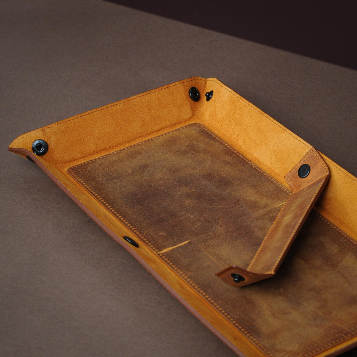 MayaCraft Handmade Leather Catch All Tray and Organizer for Keys, Phones, Jewels, Coins, Rectangular, Light Camel