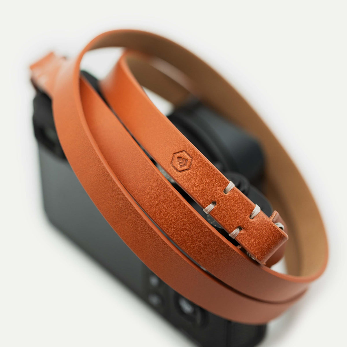 Evergreen Leather Camera Strap – Split Ring, 28 Inch Neck Shoulder Slim, Vintage Modern Design, Hand Stitched, Compatible with Fuji Sony Nikon Leica Canon (Tan)
