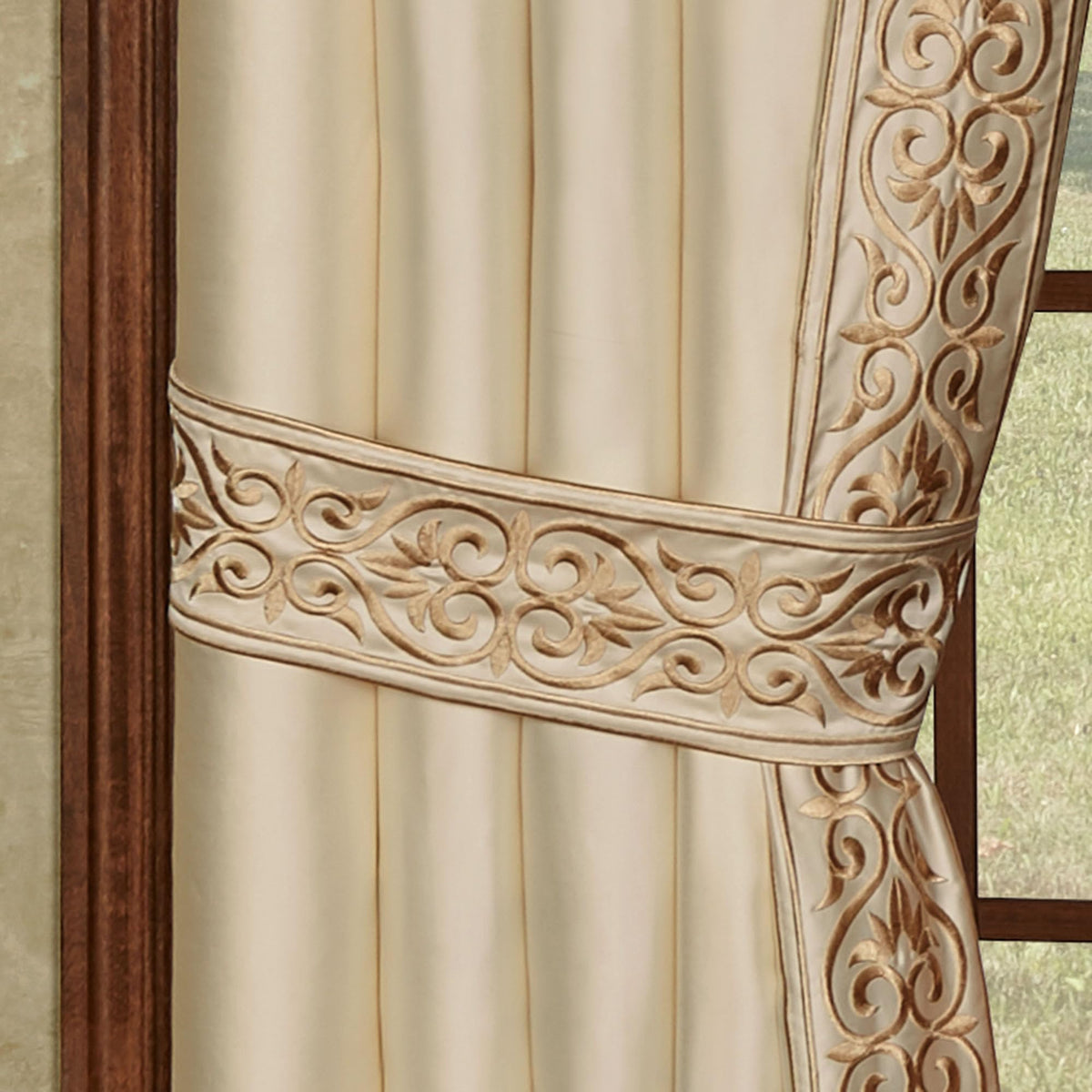 Touch of Class Versailles Window Empire Valance & 84L Curtains, Pearl