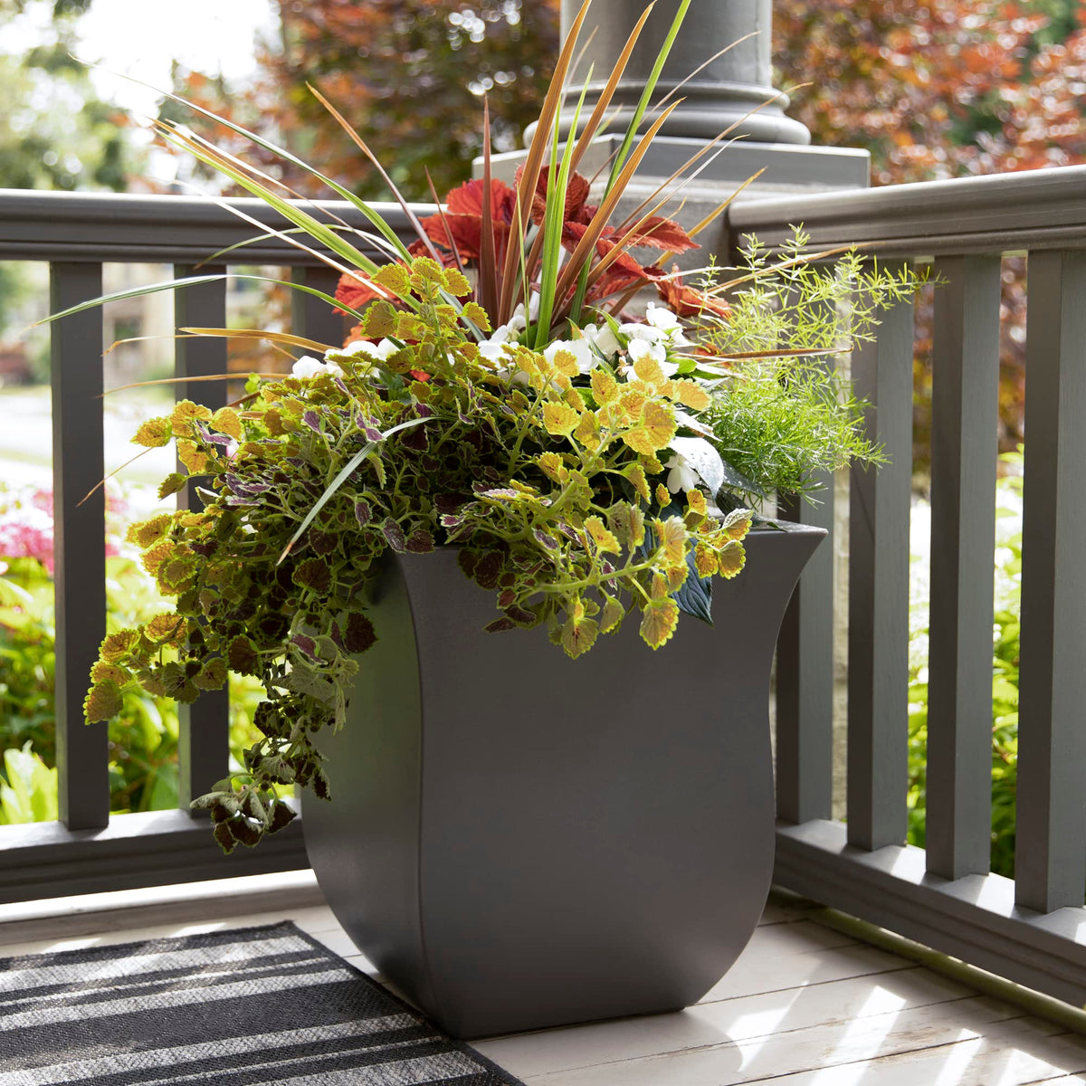 Mayne Valencia 16x16 Modern Polyethylene Resin Square Planter in Graphite Gray