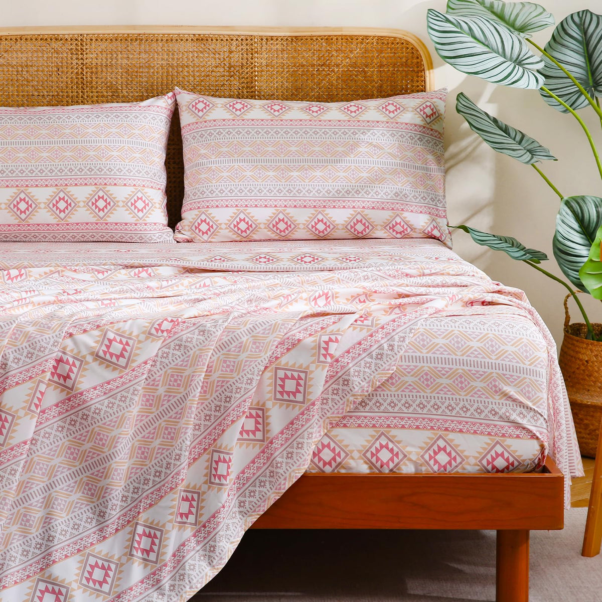 CozySmile Boho Sheet 4 Pieces King Sheet Set Bohemian, Breathable Soft Microfiber 16" Deep Pocket, Western Bedding Sheets Geometric(King, Pastel Pink Geometric)
