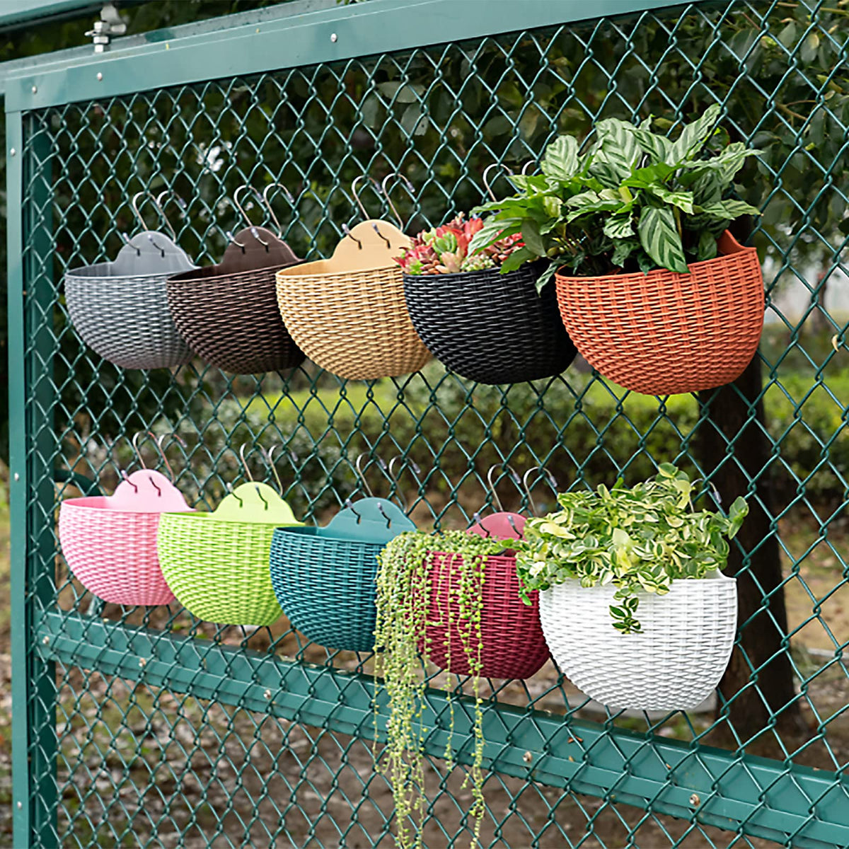 Hanging Planter Pot, Wall and Railing Hanging Planters with S Hooks, Half Round Imitation Rattan European Style Wall Flowerpot Rustic Decorative Flower Basket for Home Balcony(#2pcs 26 * 20cm Khaki)