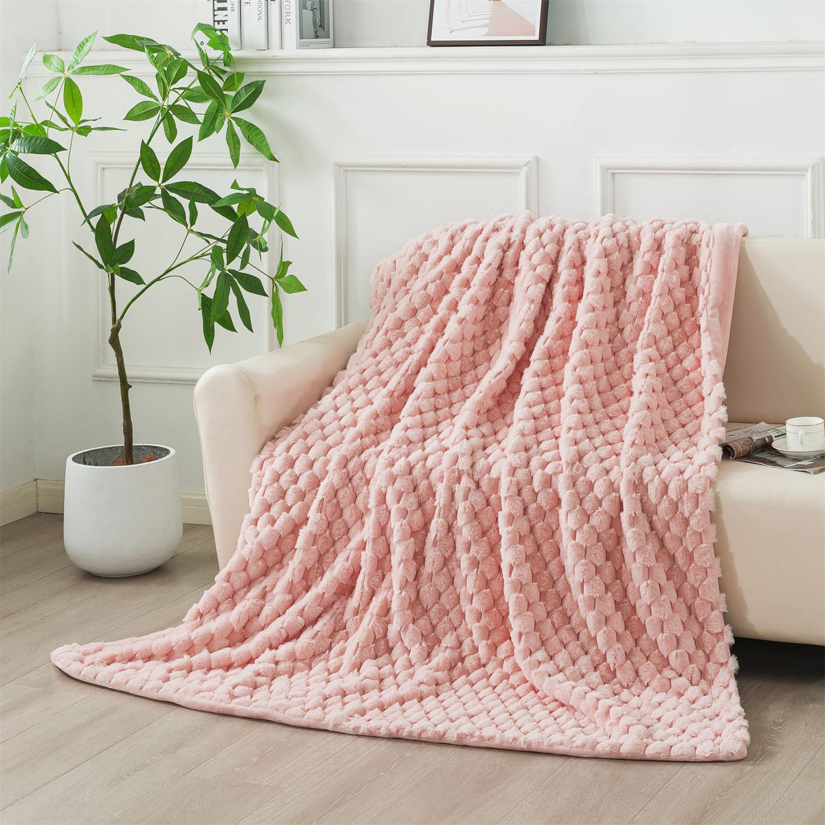 Wajade Plush Faux Rabbit Fur Throw Blanket, Soft Diamond Pattern Jacquard Double-Layered Fluffy Fleece Blanket for All Seasons Cozy Decorative Blanket for Couch Bed Sofa, 60 x 80 inches, Pink