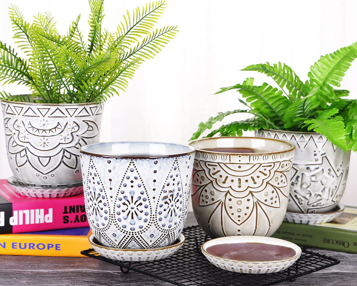 VanEnjoy 5.9 inch Round Bohemian Style Ceramic Planter, Geometry Engrave Off White Brown Planter Flower Pot, Indoor Outdoor Decorative Planter