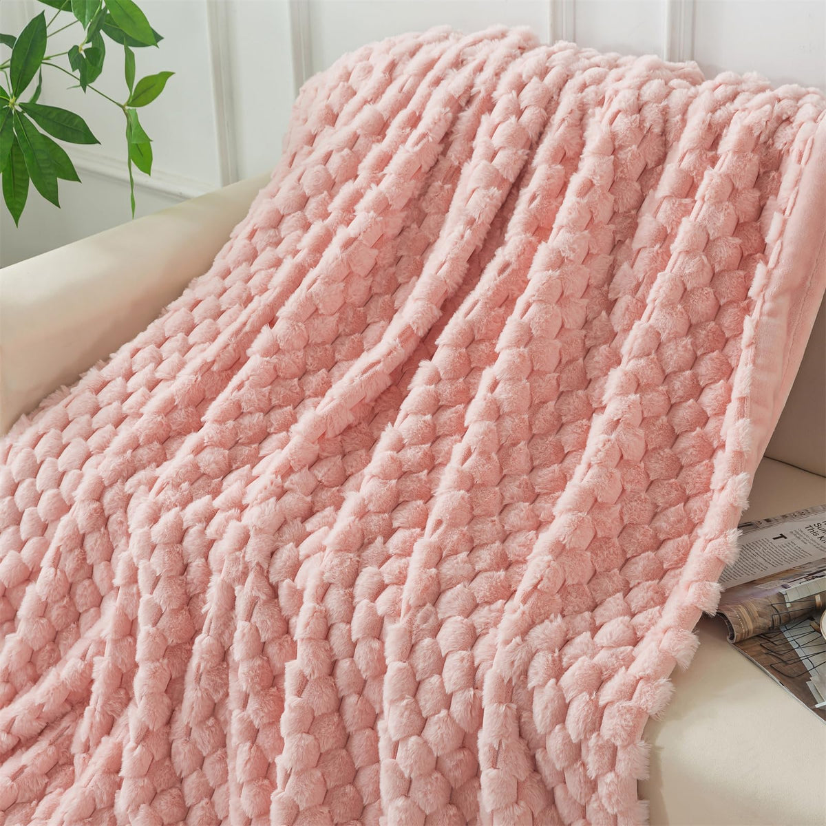 Wajade Plush Faux Rabbit Fur Throw Blanket, Soft Diamond Pattern Jacquard Double-Layered Fluffy Fleece Blanket for All Seasons Cozy Decorative Blanket for Couch Bed Sofa, 60 x 80 inches, Pink