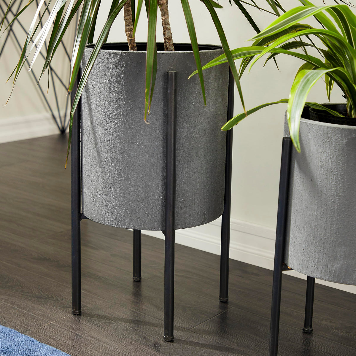 Deco 79 Metal Indoor Outdoor Planter Textured Exterior Large Planter Pot, Set of 2 Planters 19", 23"H, Light Gray