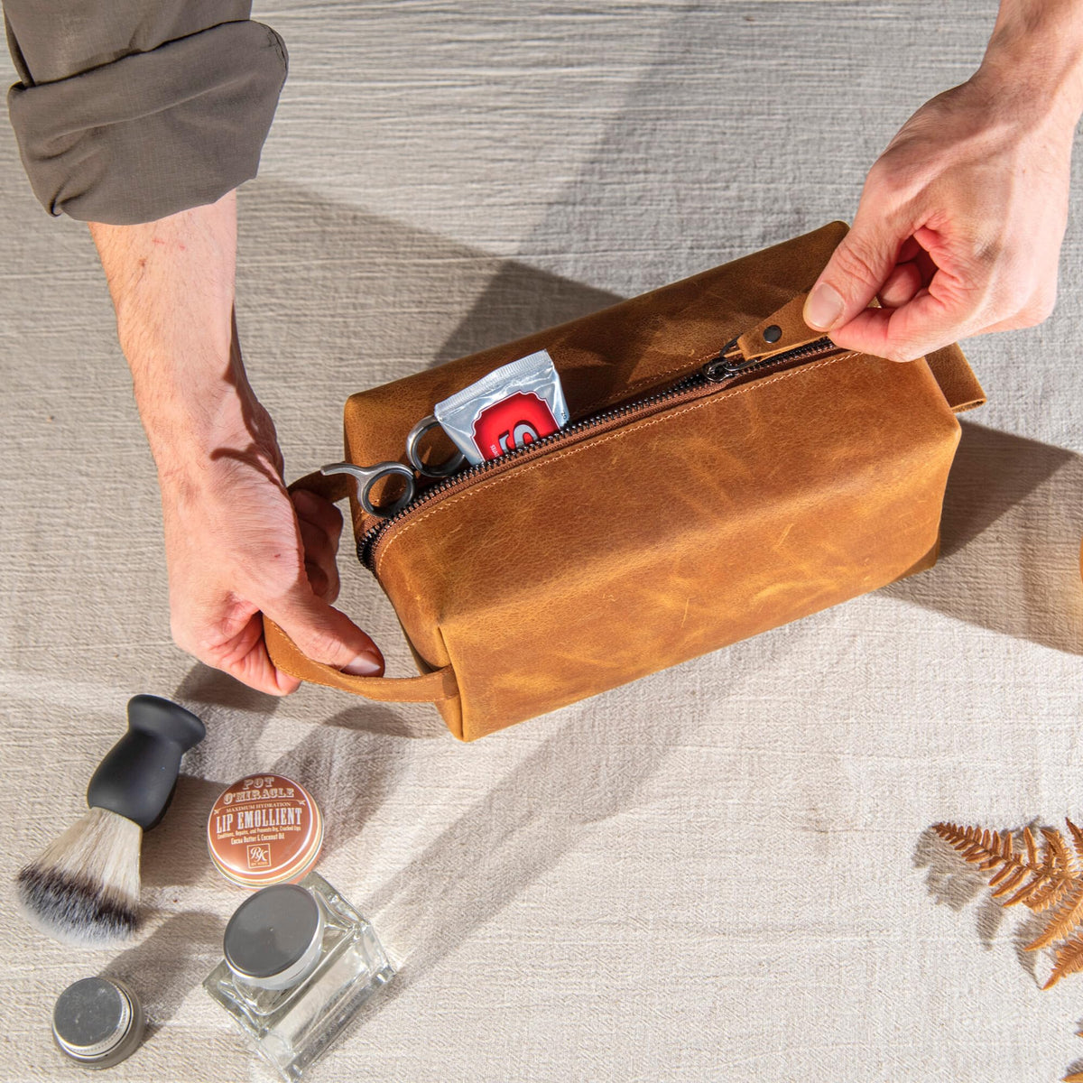 Personalized Handcrafted Leather Toiletry Bag for Men, Custom Shaving, Travel Dopp Kit, Grandpa, Dad, Husband, Father, Him, Boyfriend, Groomsmen, Birthday, Wedding, Graduation, Retirement Gifts